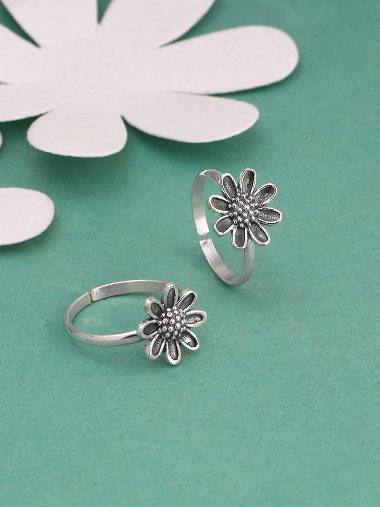 Giva 925 Sterling Silver Silver Floral Accent Toe Rings