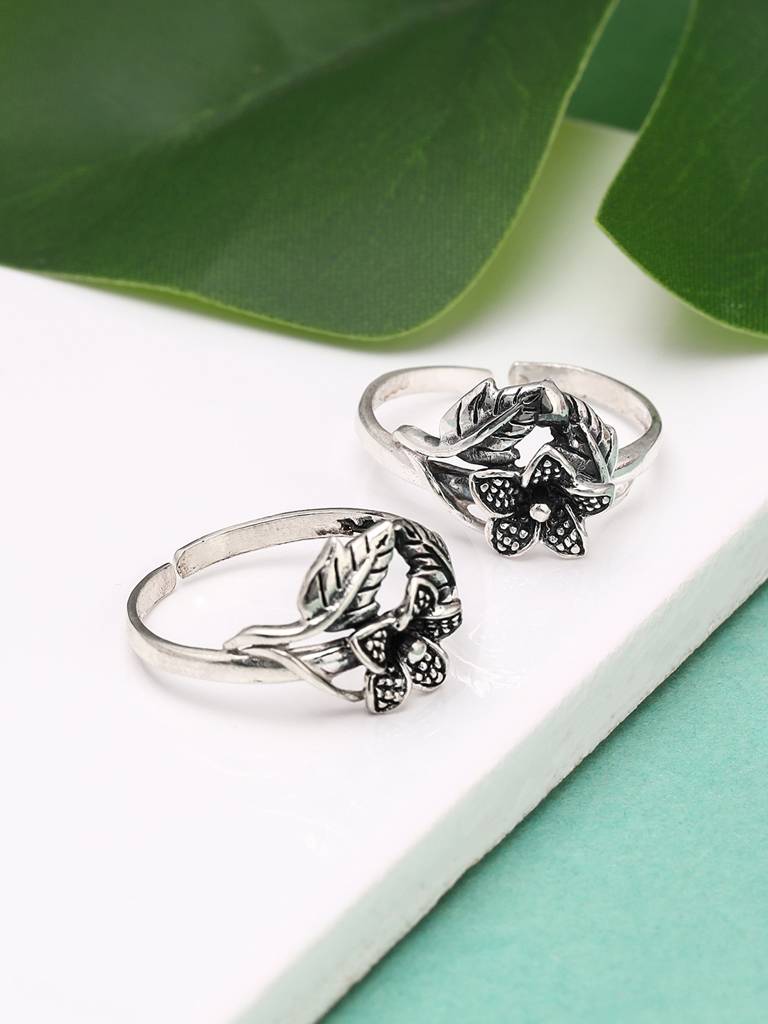 Giva 925 Sterling Oxidised Silver Floral Toe Rings