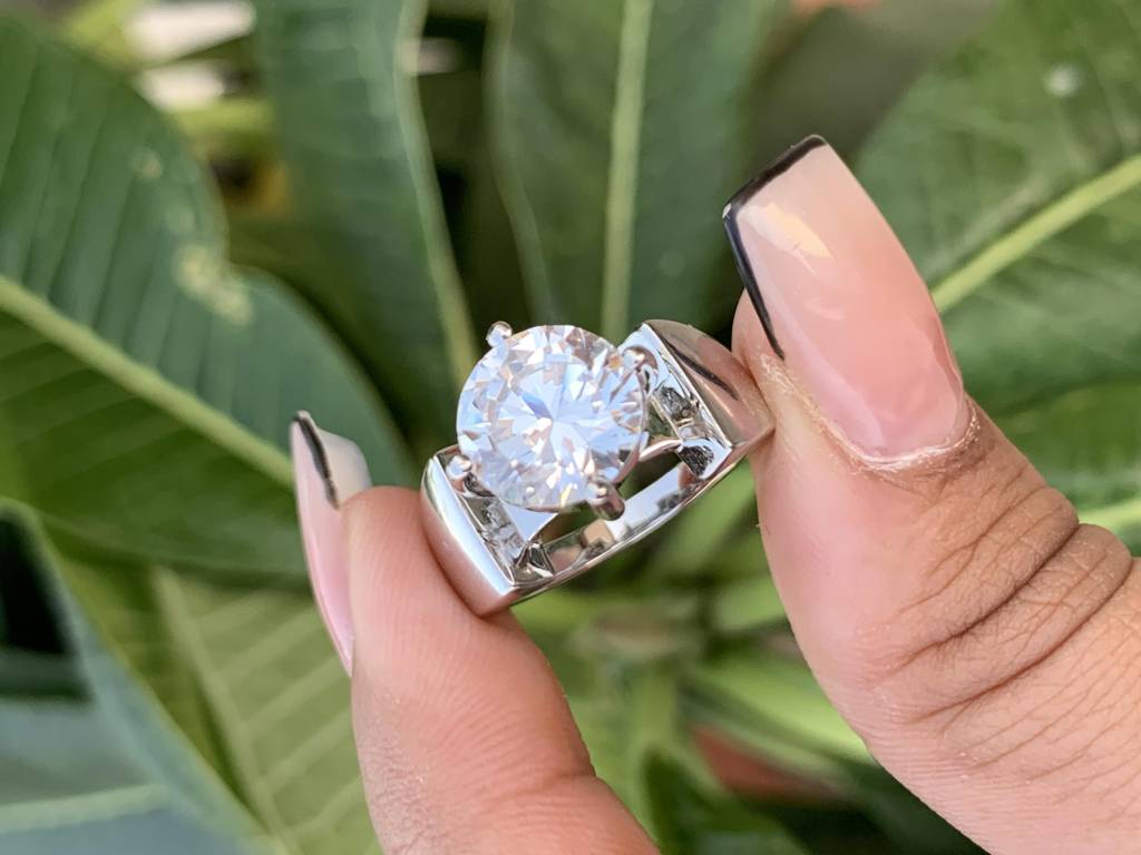 3 Carat Round Cut Solitaire Zahara Enagagement Ring On Pure 925 Silver : TR31062
