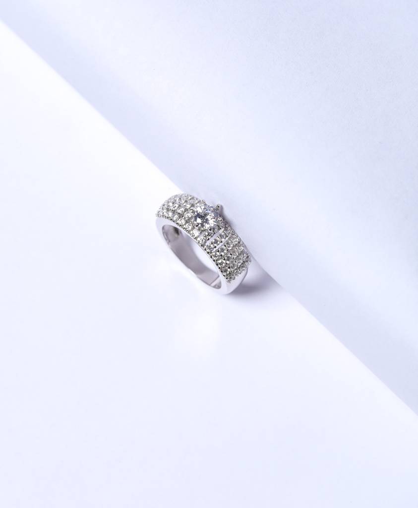 Royal Sia Solitaire Ring : TR31192