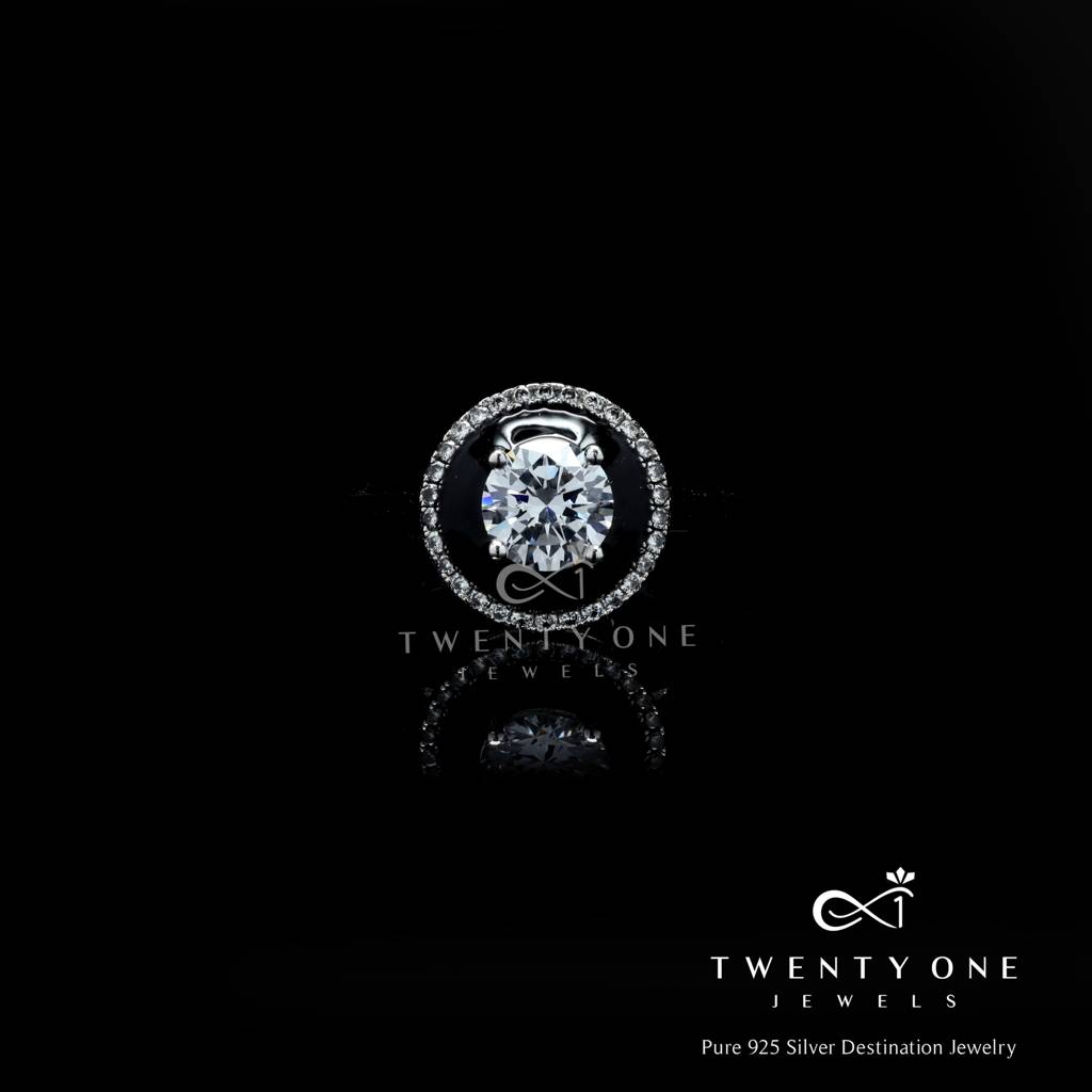 Black Beauty Reysa Solitaire Ring : TR31241