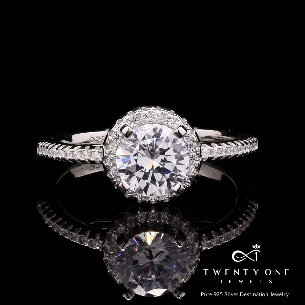 American Diamond Studded 1 Carat Round Cut Solitaire Remi Ring On 925 Silver. : TR31583