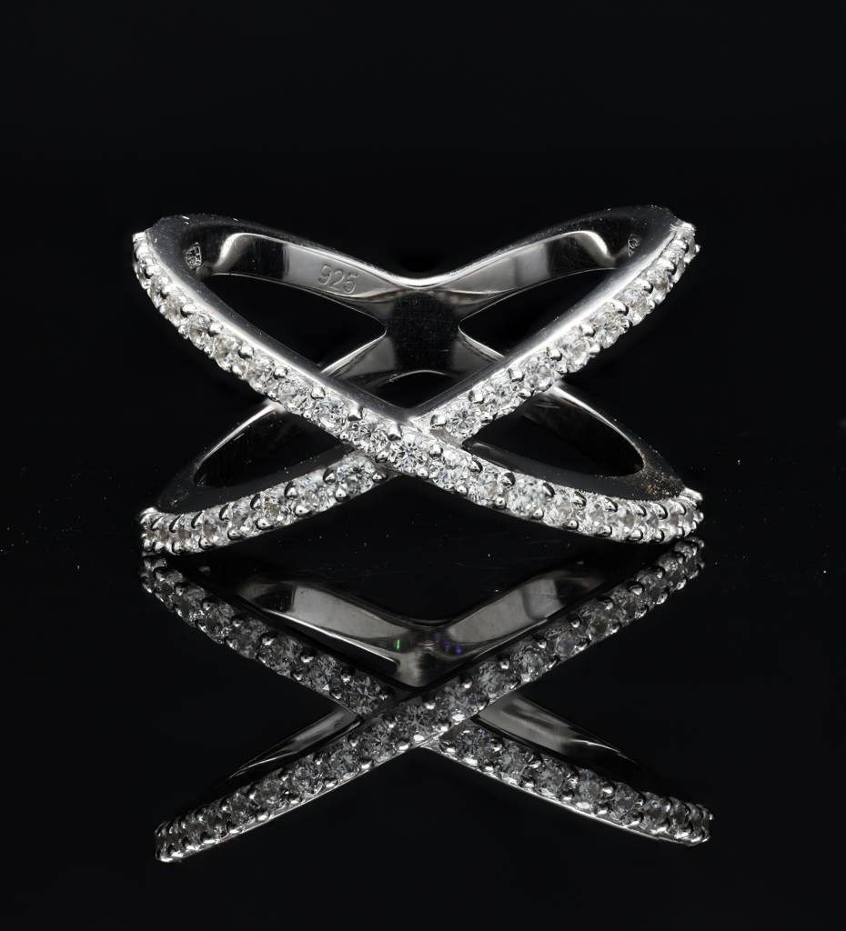 The Celina Cross Diamond Ring On Pure 925 Silver : TR31651