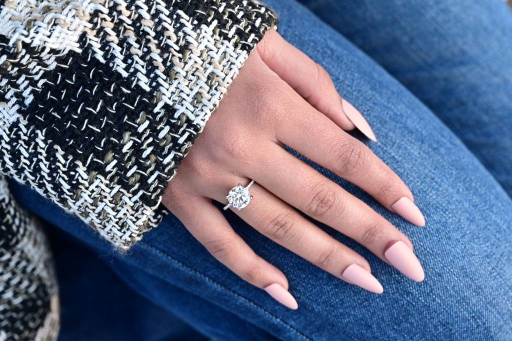 1.3 Carat Round Cut Classic Solitaire Ring With American Diamond Studded Band On Pure 925 Silver : TR31682