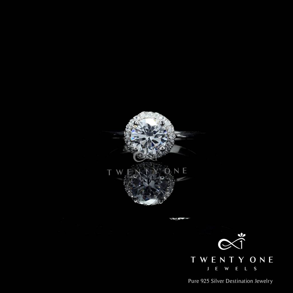 Queens 1 Carat Deneese Solitaire Ring : TR31891