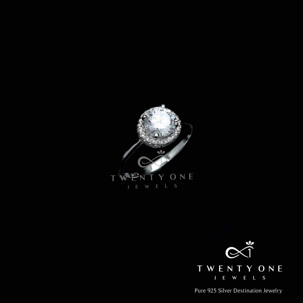 Queens 1 Carat Deneese Solitaire Ring : TR31891