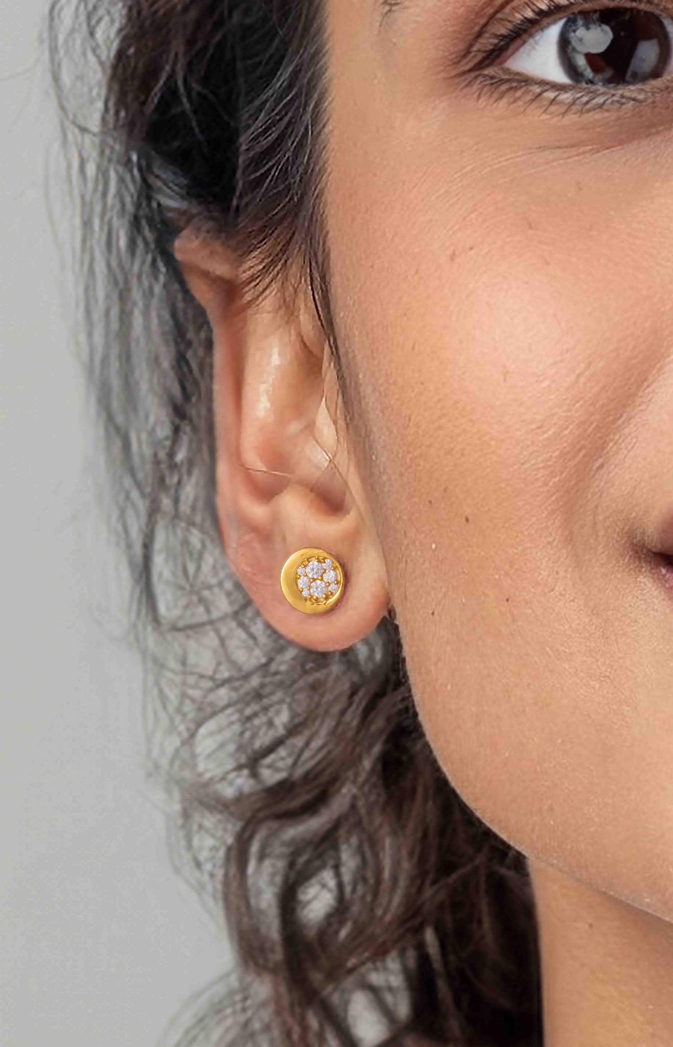 Trisu 925 Sterling Silver 18Kt Gold Vermeil Plated Studded Earrings : TSER-HOP-EAR-18G-5085