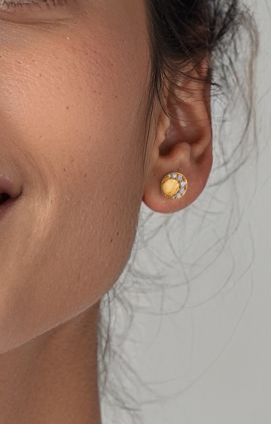 Trisu 925 Sterling Silver 18Kt Gold Vermeil Plated Studded Earrings : TSER-HOP-EAR-18G-5085