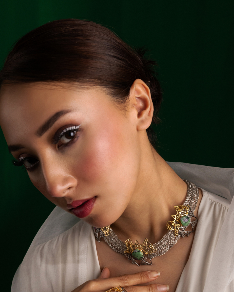 Titilating Triangles Gold Plated Neckpiece : AA-2005