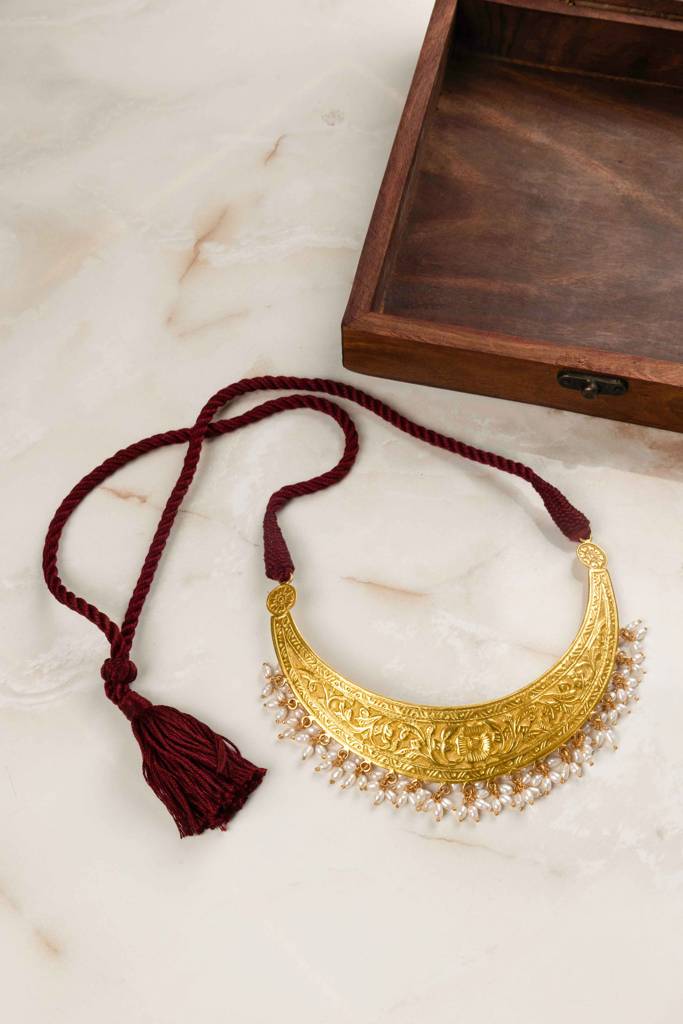 Tattva Chitai Flower Intricate Gold Plated Pearl Drop Dori Necklace : SN115G-M