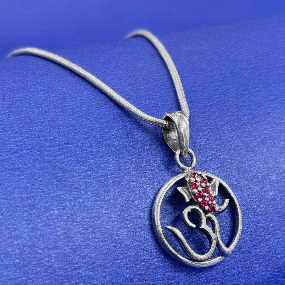 Ganesha Silver Om Pendant : U080SG009N1110