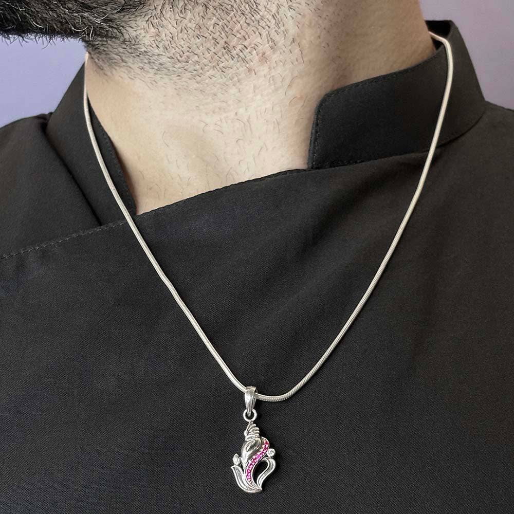 Divine Ganpati Sterling Silver Pendant : U080SG009N1123