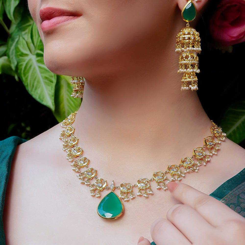 Silver Swan Green Statement Neckalce : U080SG038N1021