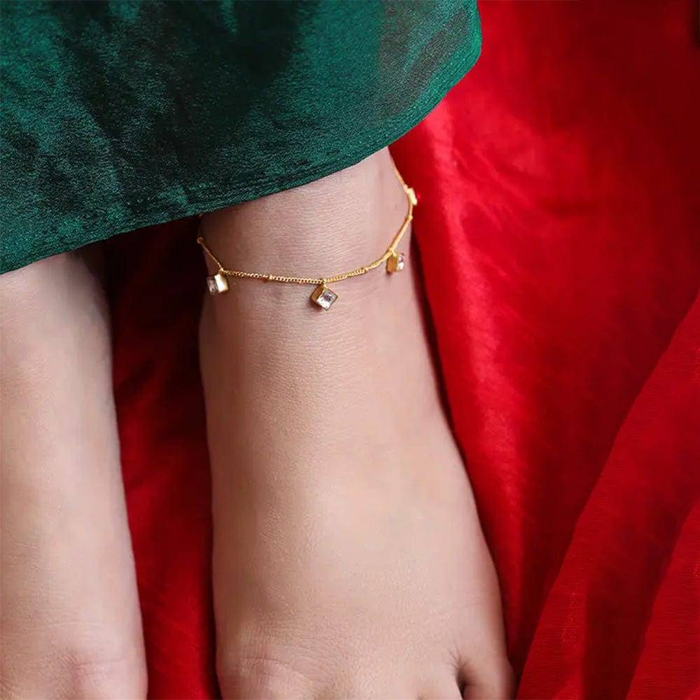 Single Little Diamond Cut Anklet : U080SO011LA0503