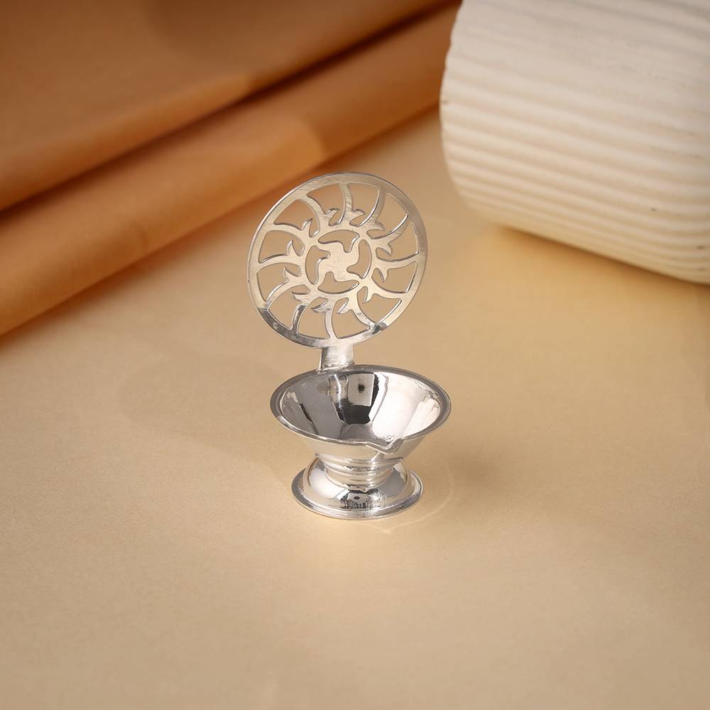 Giva 925 Silver Swastika Diya : UT035