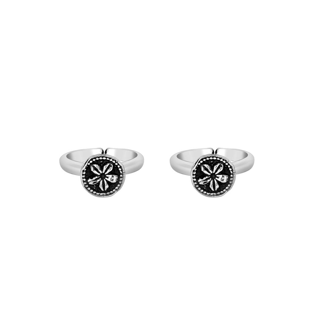 Oxidised Silver Flower Toe Ring : UTR423