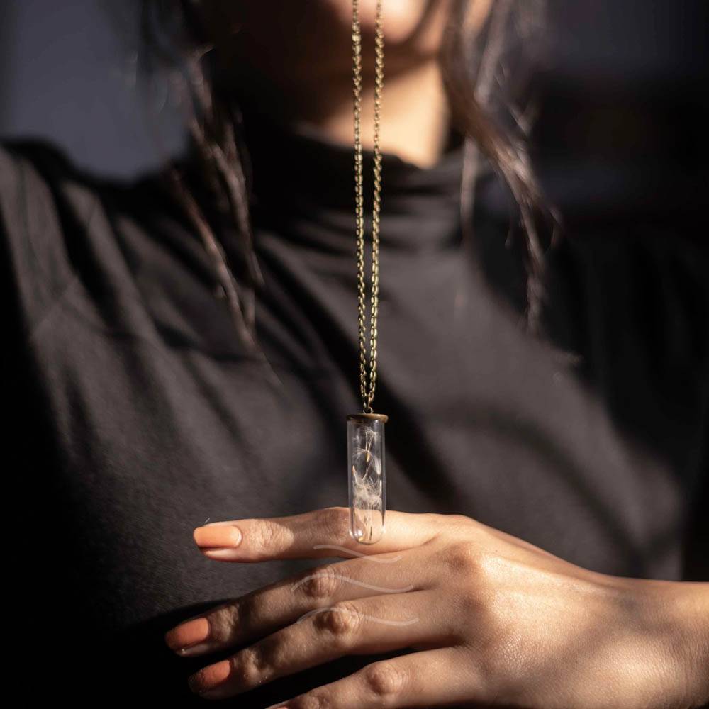 Unisex Dandelion Locket : LA-DA-EL-UN-BR-1