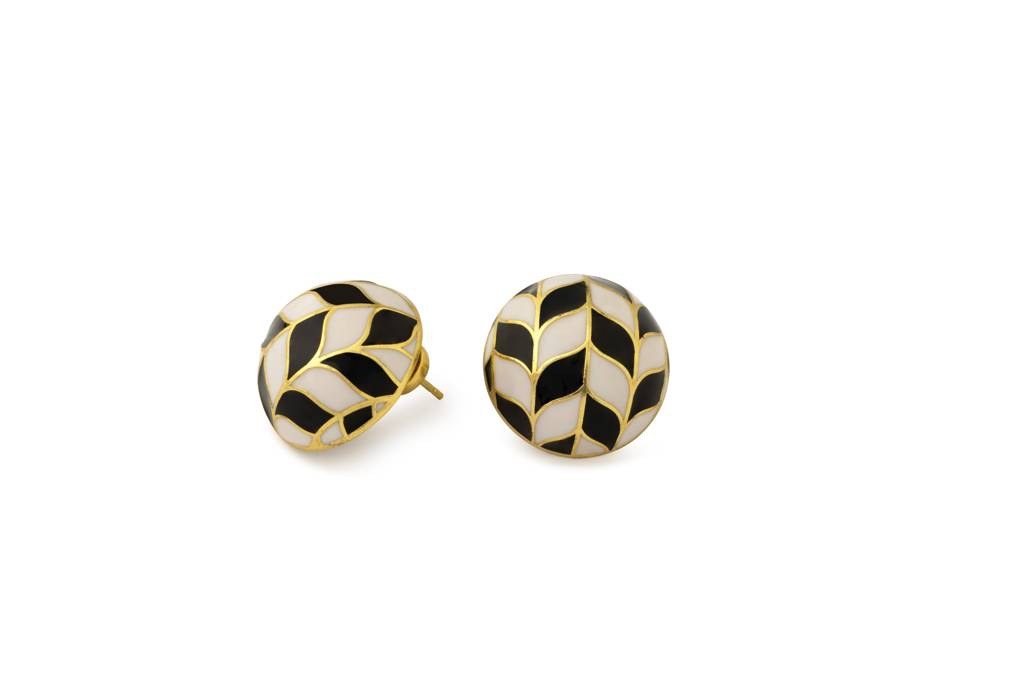 Chevron Oval Studs : 3070