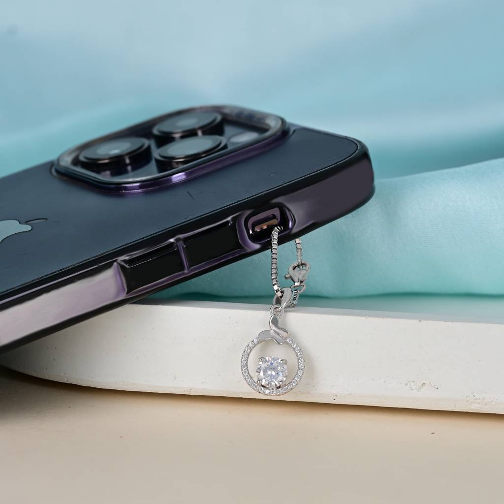 Eye Ball Butterfly Charm : VCH575