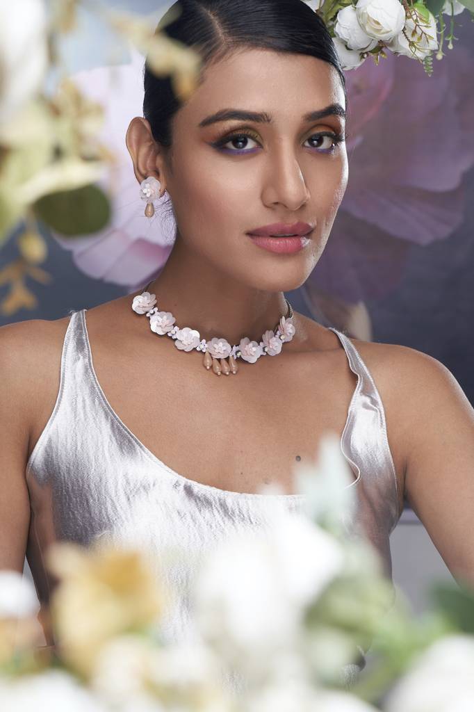 Ellie Ellie · Eternz