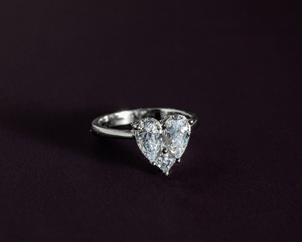 Pollux Heart Ring : R02