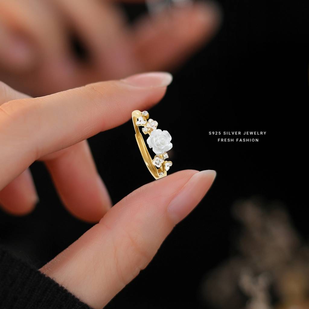 Floral Elegance Rose Ring : BRD2978G