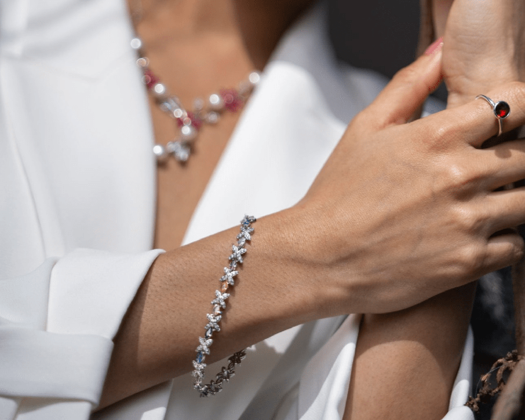 Hegemone Floral Bracelet : HegemoneFloralBracelet