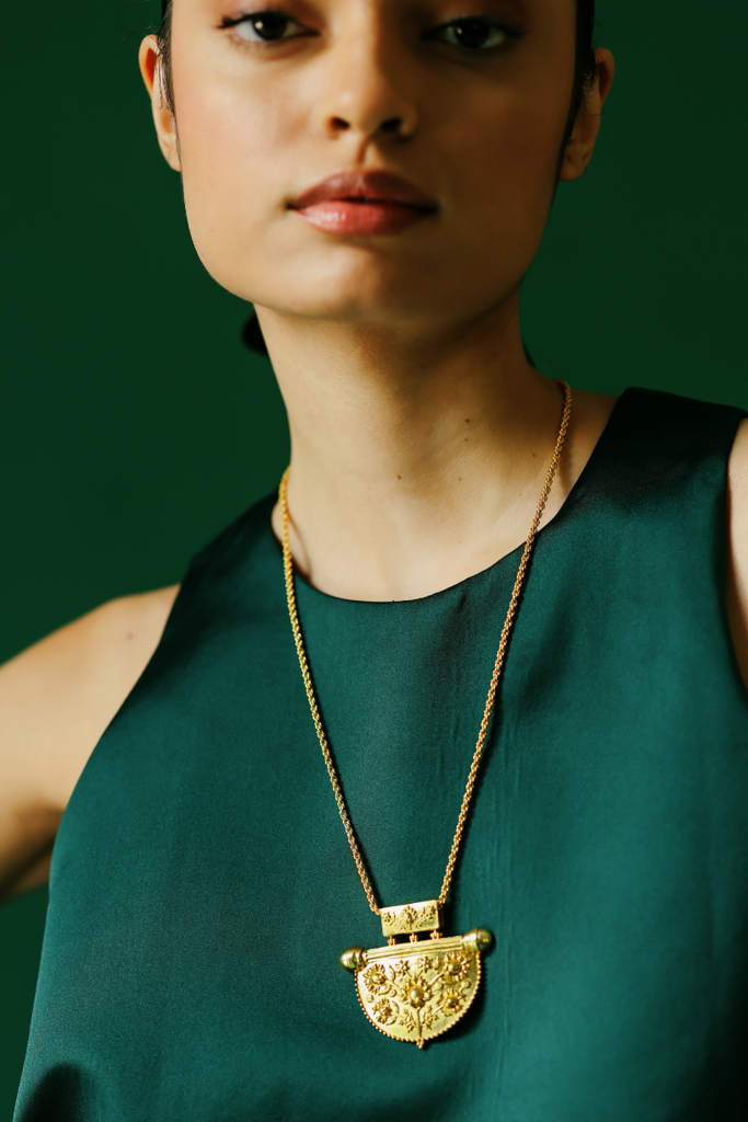 Majestic Arc Long Necklace : SMGHNK14