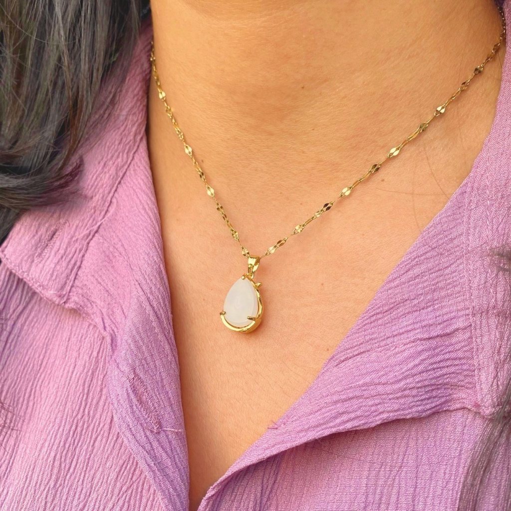 18Kt Gold Plated Water Drop Stone Necklace With Twisted Chain, Kai : INKAI1