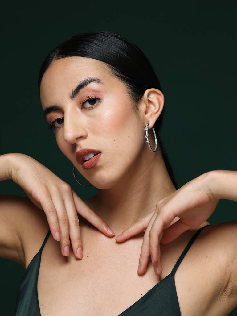 Timeless Love Hoops : VAP24HP03