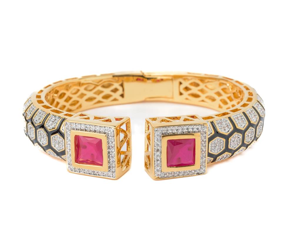 Vivinia By Vidhi Mehra Florence Gold Plated Red Womens Kada -Vb023 : VB023