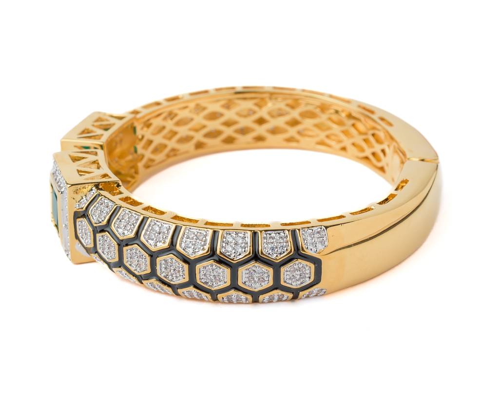 Vivinia By Vidhi Mehra Florence Gold Plated Green Womens Kada -Vb025 : VB025