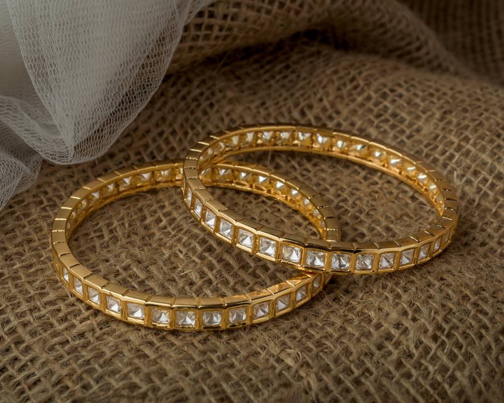 Vivinia By Vidhi Mehra Gold Plated Womens Kundan, Polki Pair Of Bangles-Vb049 : VB049