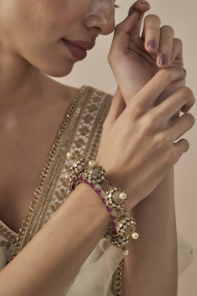 Vivinia By Vidhi Mehra Gold Plated Pink Womens Kundan, Polki Kada-Vb093 : VB093