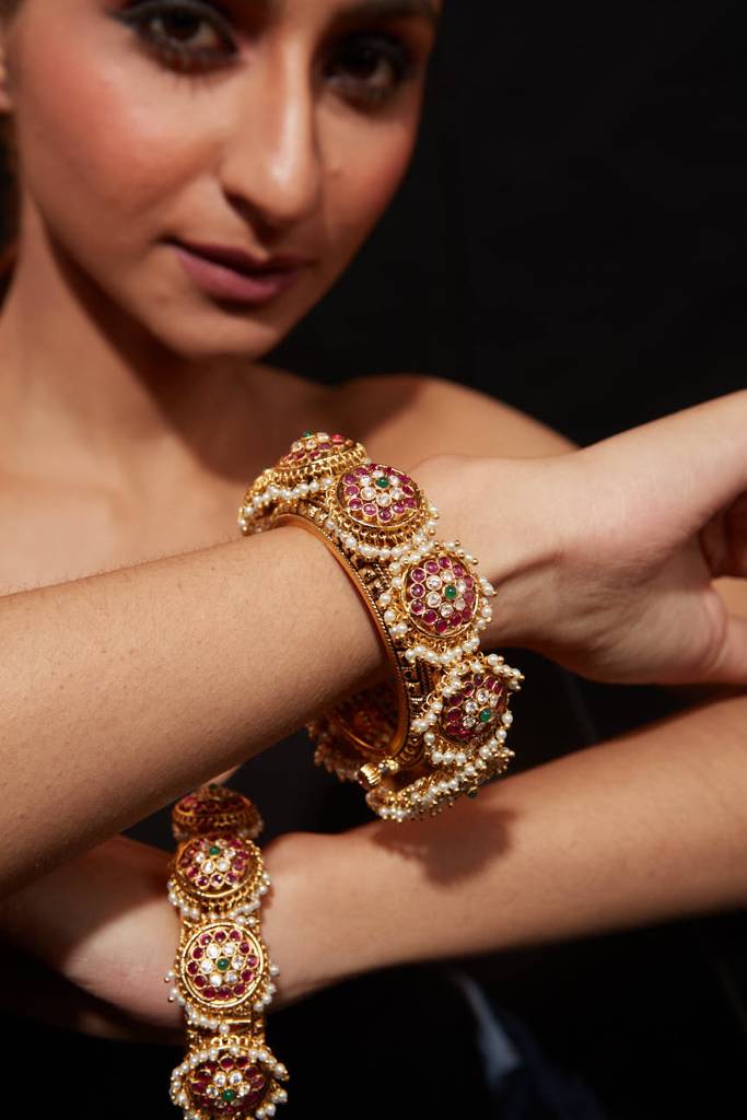Gold Plated Kundan With Red Onyx Stone Screw Openable Bangles Set Of 2 : VB309