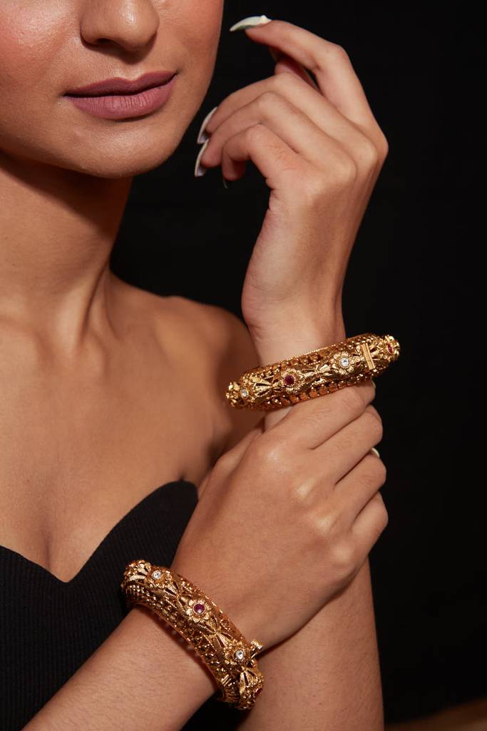 Gold Plated Kundan With Red Onyx Stone Screw Openable Bangles Set Of 2. : VB330