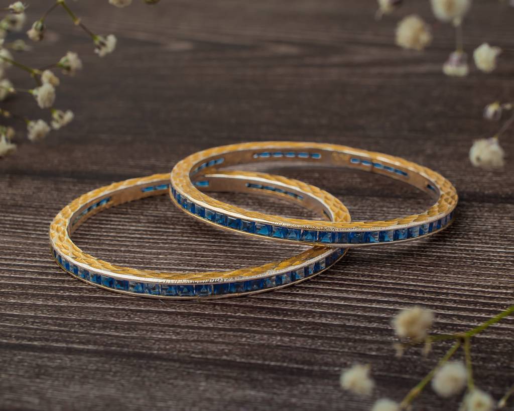 Vivinia By Vidhi Mehra Zia Gold Plated Bluewomens Zircon Pair Of Bangles -Vb419 : VB419