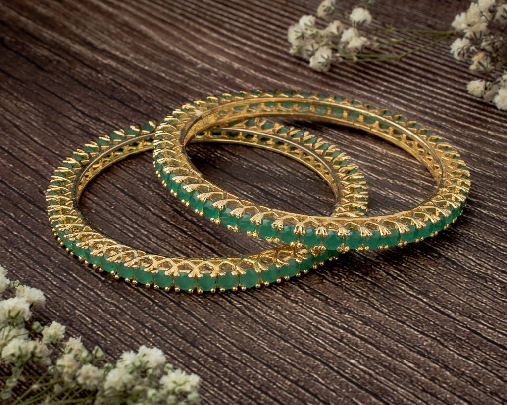 Vivinia By Vidhi Mehra Zia 2.0 Gold Plated Green Womens Zircon A Pair Of Bangles-Vb427 : VB427