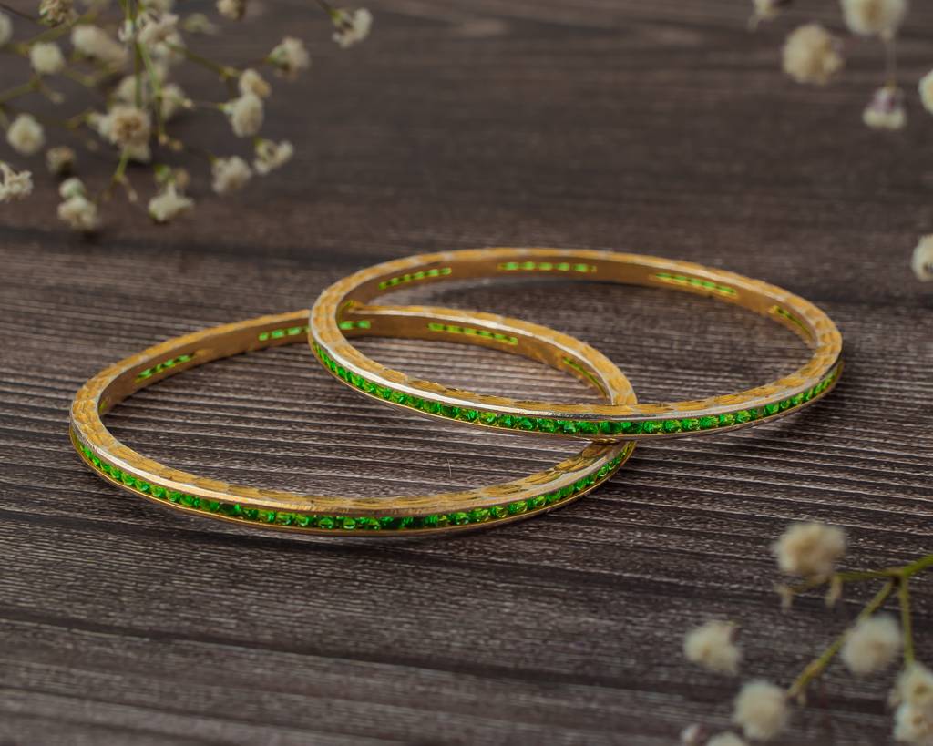 Vivinia By Vidhi Mehra Zia Gold Plated Greenwomens Zircon Pair Of Bangles -Vb430 : VB430
