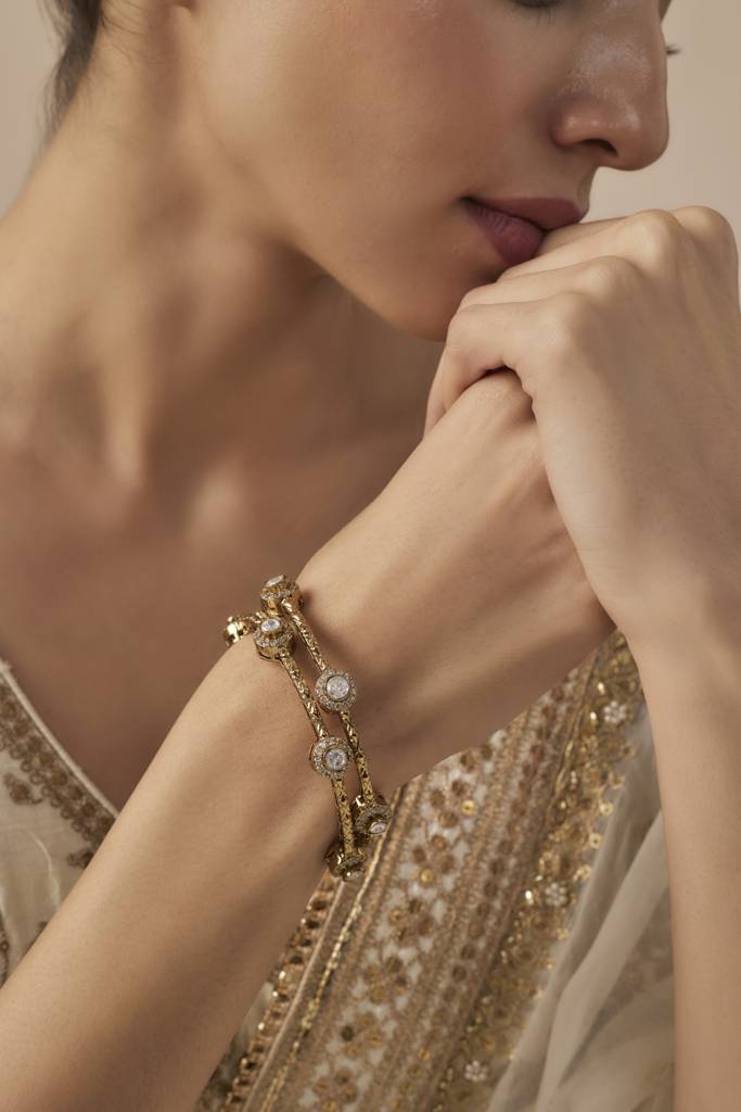 Vivinia By Vidhi Mehra Florence Gold Plated Womens Kundan, Polki Pair Of Bangles -Vb625 : VB625
