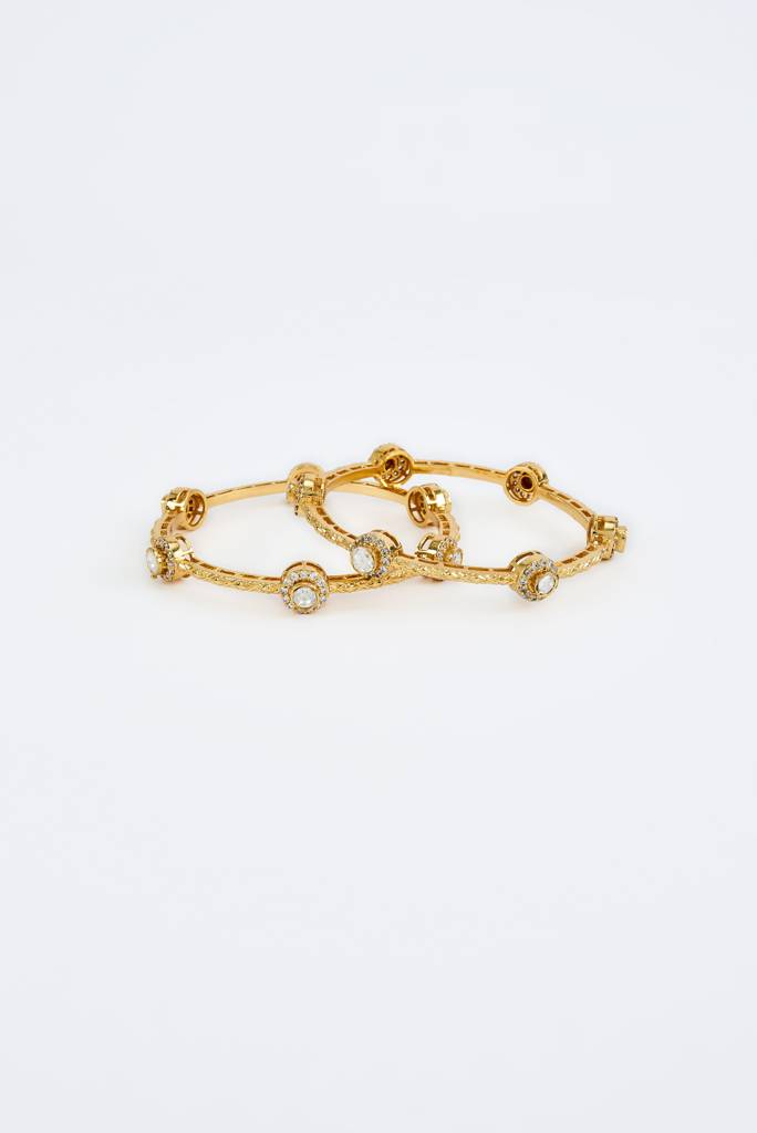 Vivinia By Vidhi Mehra Gold Plated Womens Synthetic Stone Pair Of Bangles-Vb626 : VB626