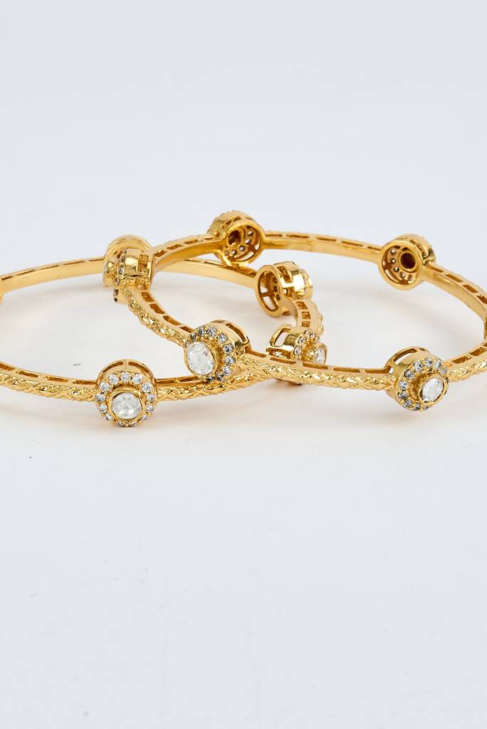Vivinia By Vidhi Mehra Gold Plated Womens Synthetic Stone Pair Of Bangles-Vb626 : VB626