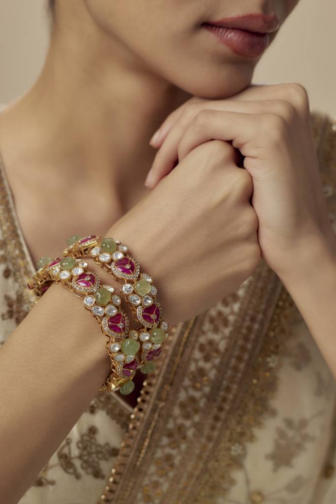 Vivinia By Vidhi Mehra Antara Gold Plated Multicolored Womens Kundan, Polki Pair Of Bangles -Vb628 : VB628