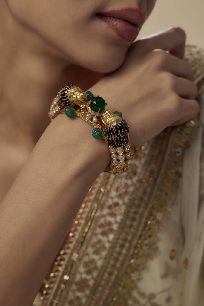 Vivinia By Vidhi Mehra Florence Gold Plated Green Womens Kundan, Polki Kadas (Freesize)-Vb631 : VB631