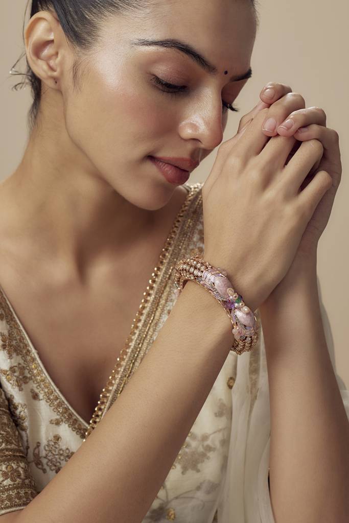 Vivinia By Vidhi Mehra Florence Gold Plated Pink Womens Kundan, Polki Kadas (Freesize)-Vb634 : VB634
