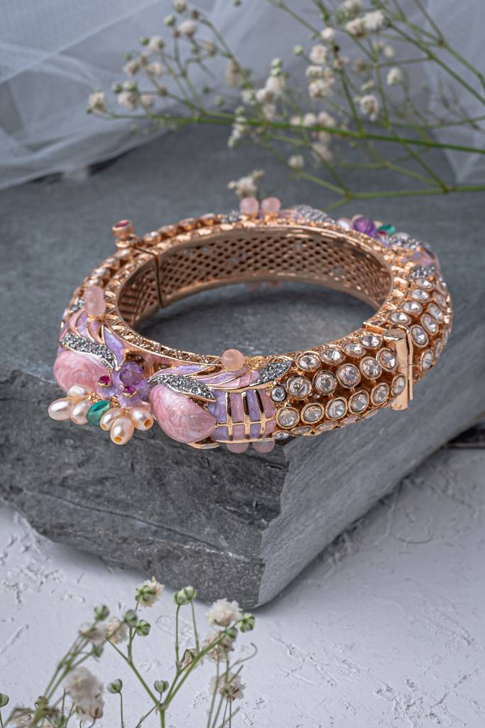 Vivinia By Vidhi Mehra Florence Gold Plated Pink Womens Kundan, Polki Kadas (Freesize)-Vb634 : VB634