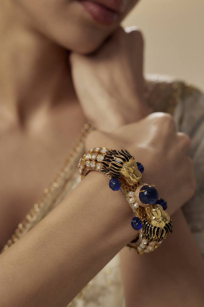 Vivinia By Vidhi Mehra Florence Gold Plated Blue Womens Kundan, Polki Kadas (Freesize)-Vb635 : VB635