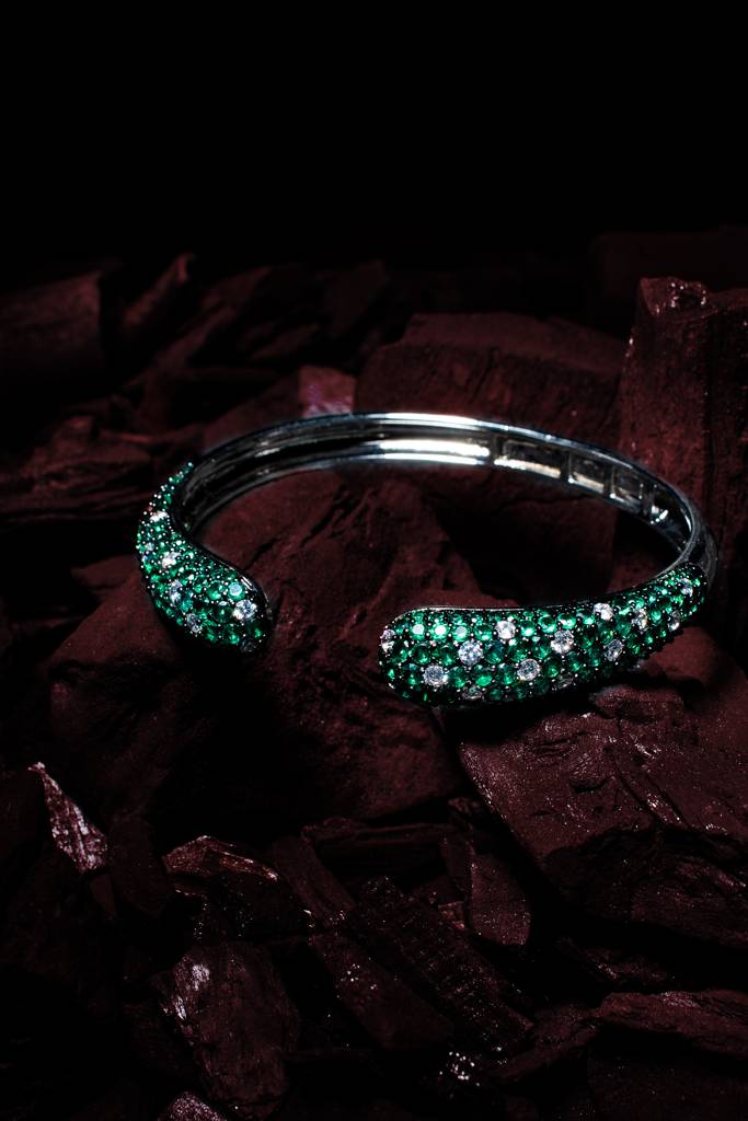 Vivinia By Vidhi Mehra Zia Silver Plated Green Womens Zircon Kadas (Freesize)-Vb639 : VB639
