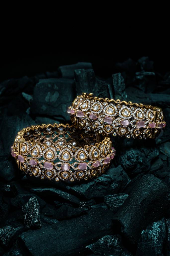 Vivinia By Vidhi Mehra Florence Gold Plated Pink Womens Kundan, Polki Pair Of Bangles -Vb644 : VB644