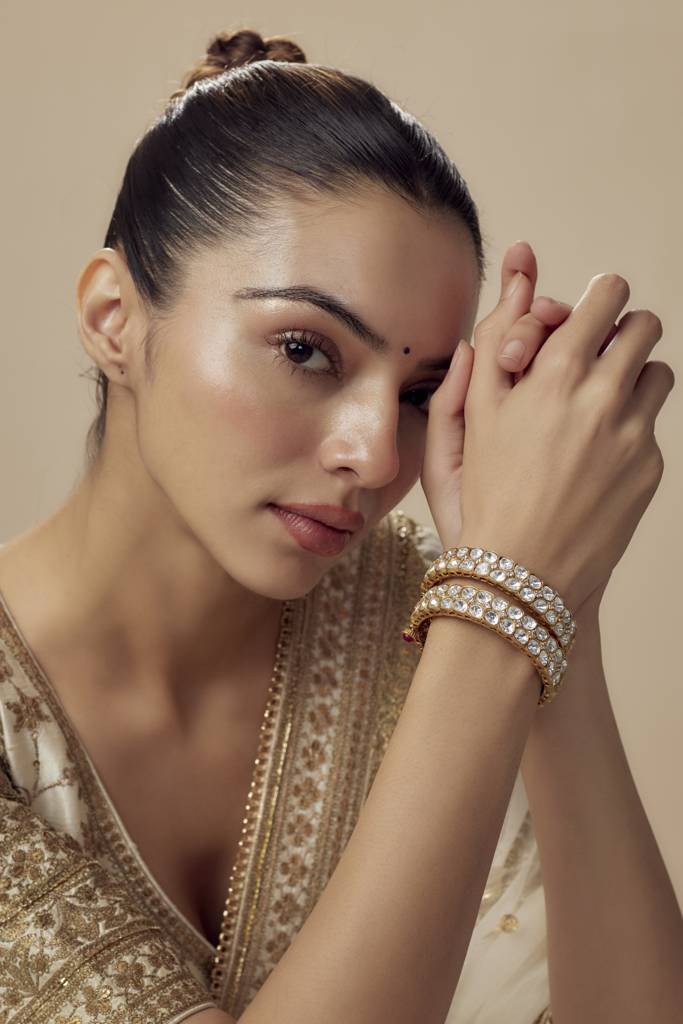 Vivinia By Vidhi Mehra Saadgi Gold Plated Womens Kundan, Polki Pair Of Bangles -Vb652 : VB652